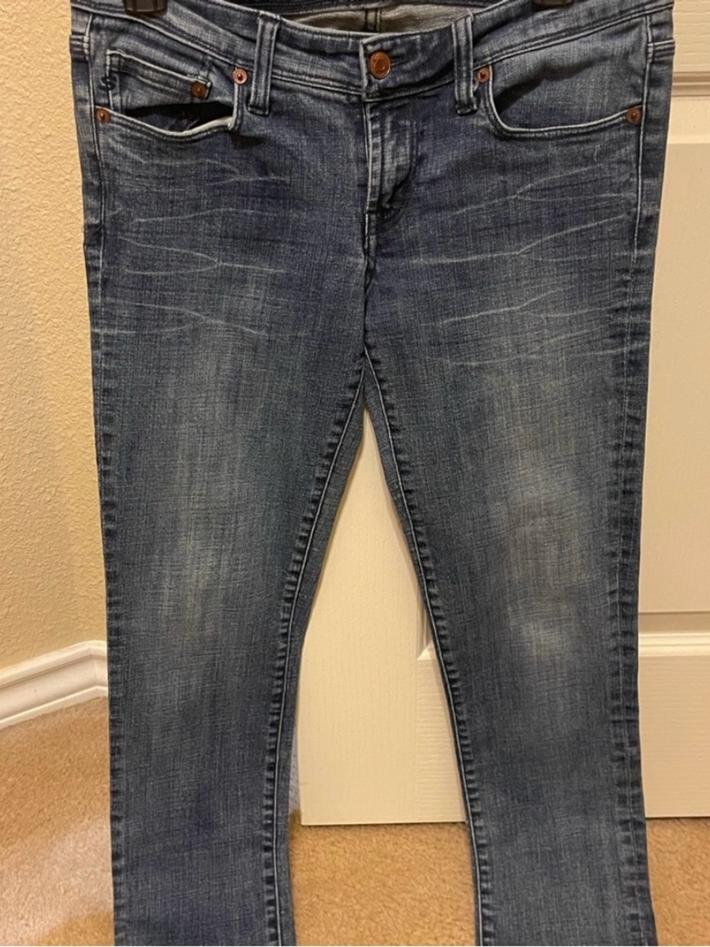 Seven7 Women's Skinny Jeans in Faded Blue Wash